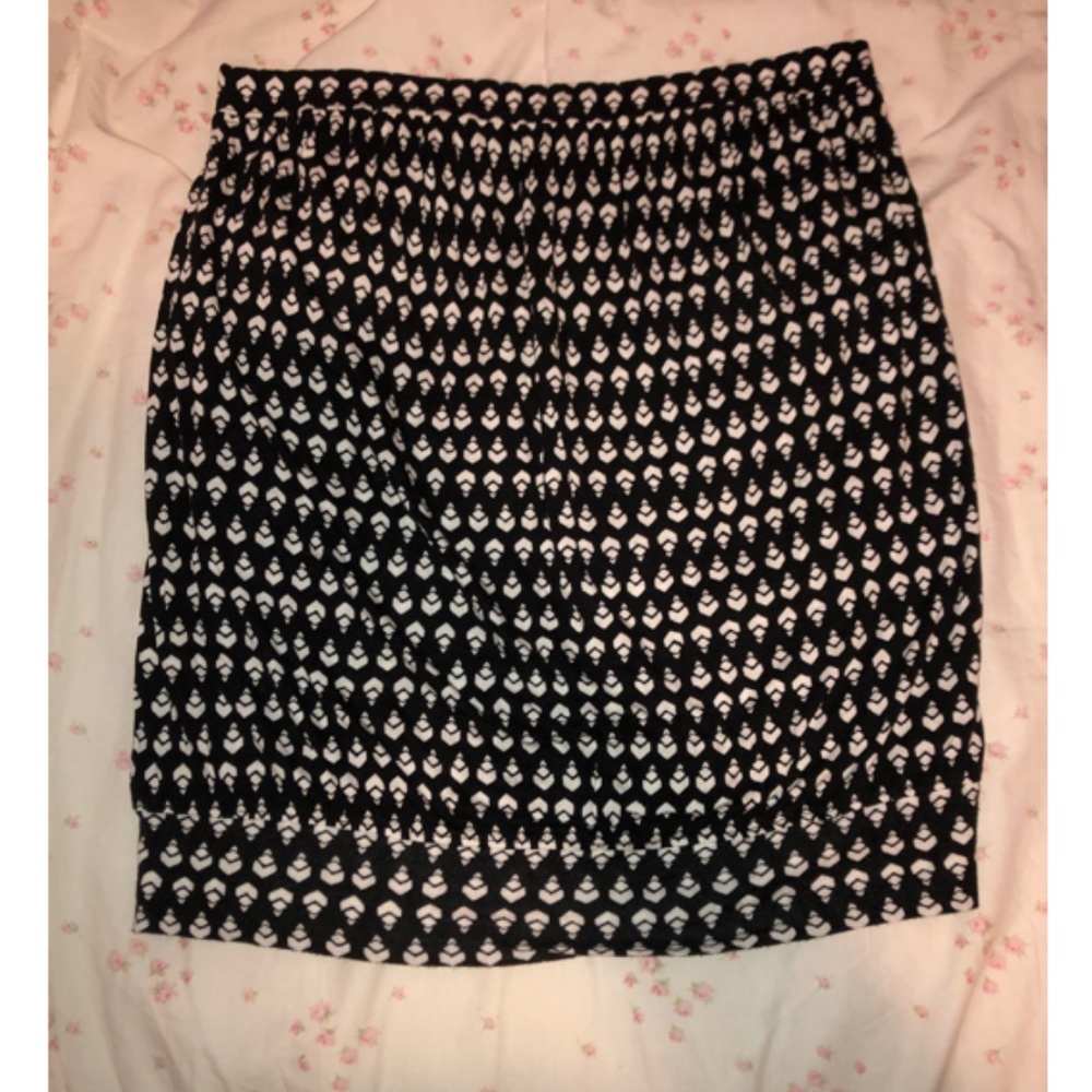 Black and White Pattern Raylon Skirt